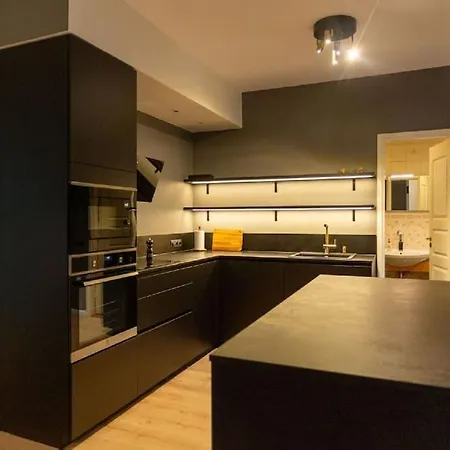 Top-secure Spacious